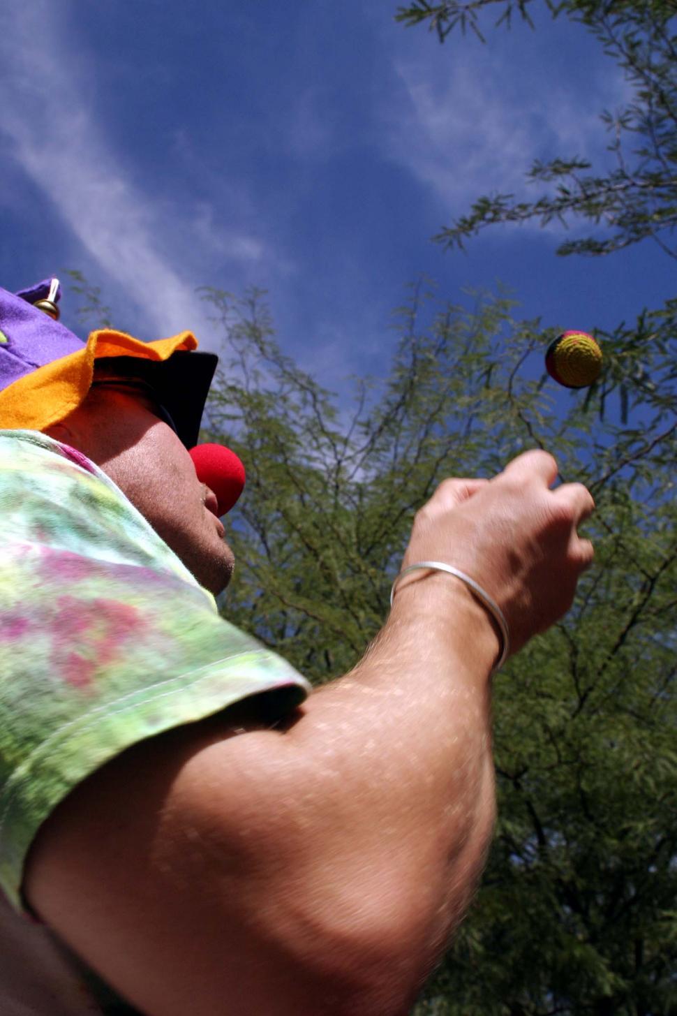 Free Image of Juggler 