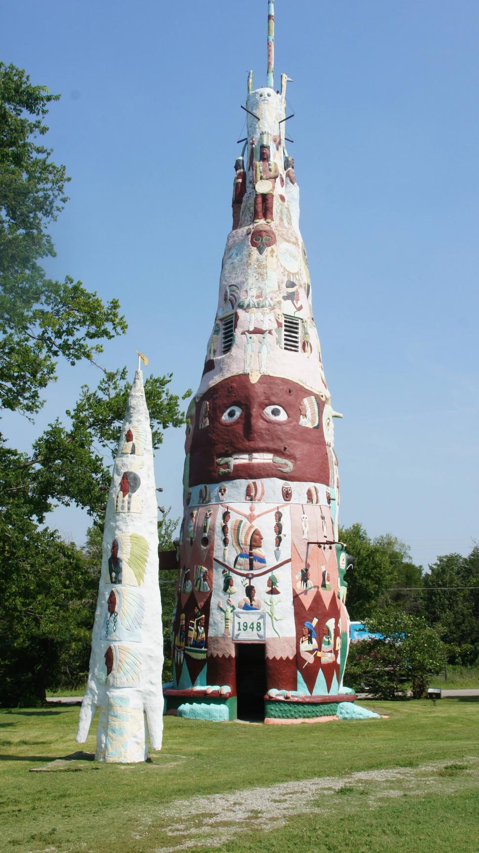 Free Image of World Tallest Totem Pole  