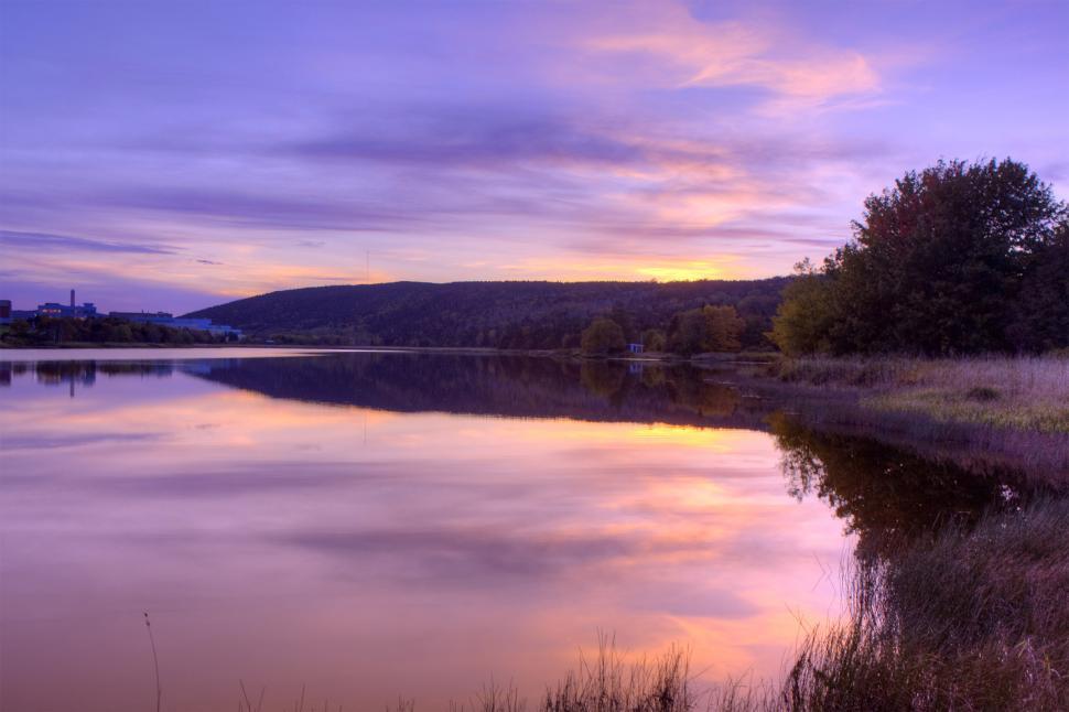 Free Image of Autumn Lake 
