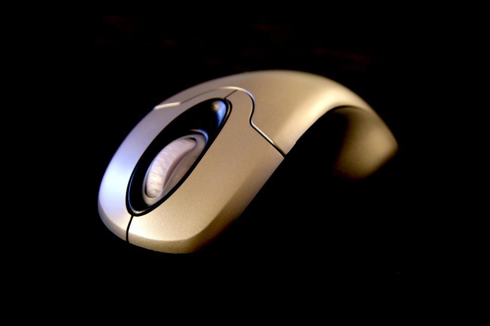 Free Image of Mouse on Black 
