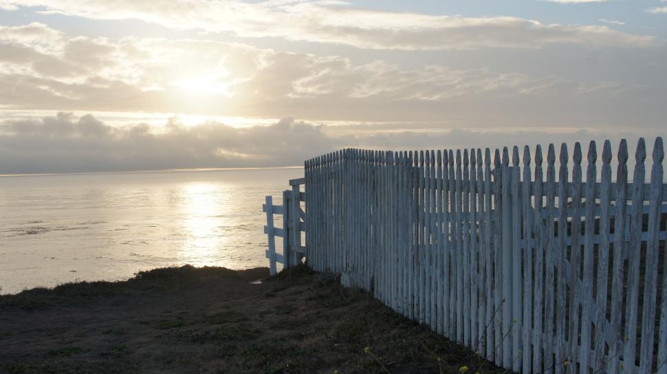 Free Image of White Picket Fence Sunset 