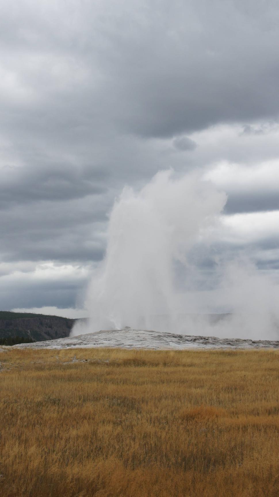 Free Image of Old Faithful 