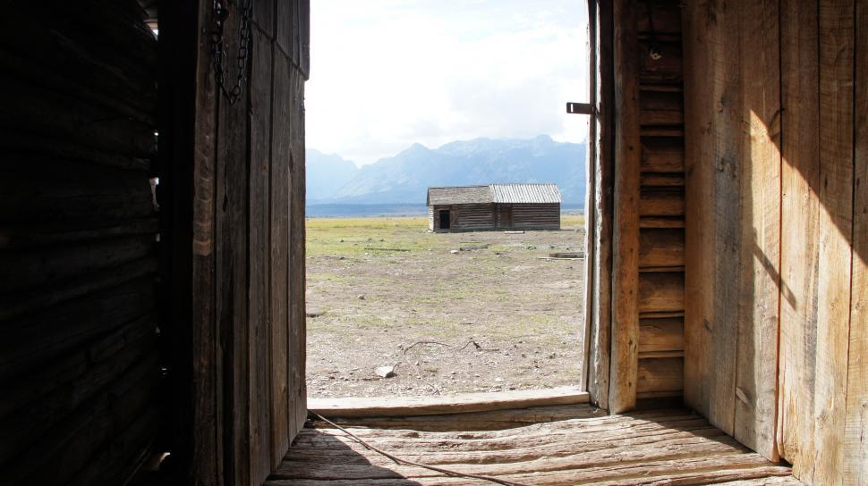 Free Image of Through the Doorway 