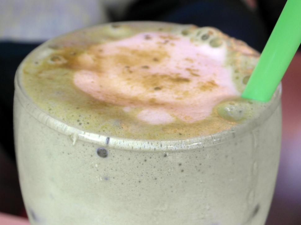 Free Image of Iced Milky Green Tea 