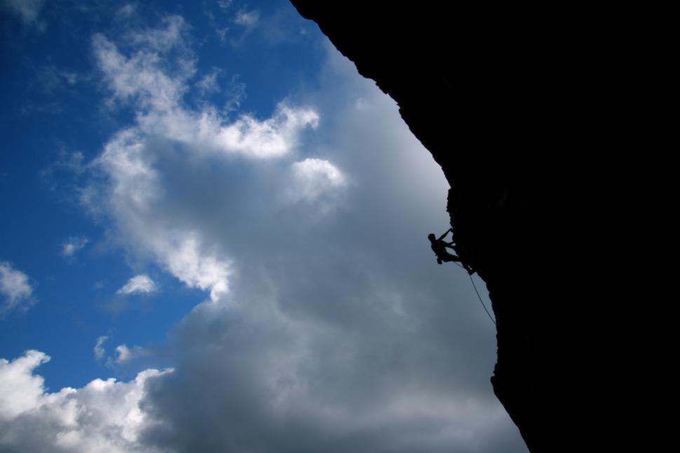 Free Image of silhouette climber 