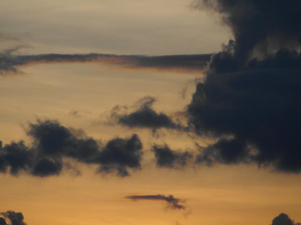 Free Image of Orange Sky Background 