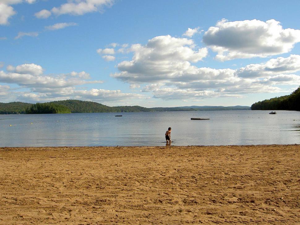 Free Image of Adirondack Lake in Late Summer 