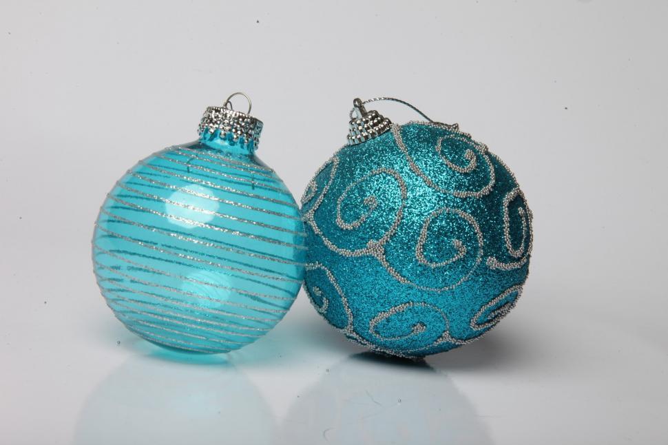 Free Image of Blue Christmas ornaments on white background 
