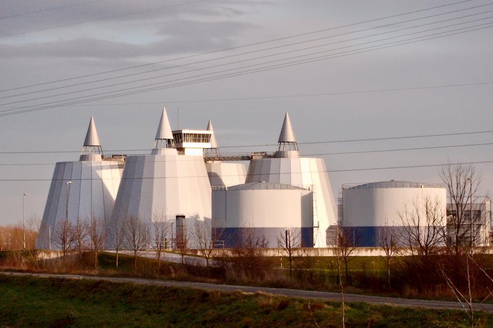 Free Image of Wastewater processing plant 