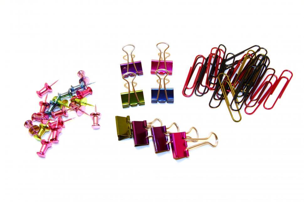 Free Image of Clips and Pins 