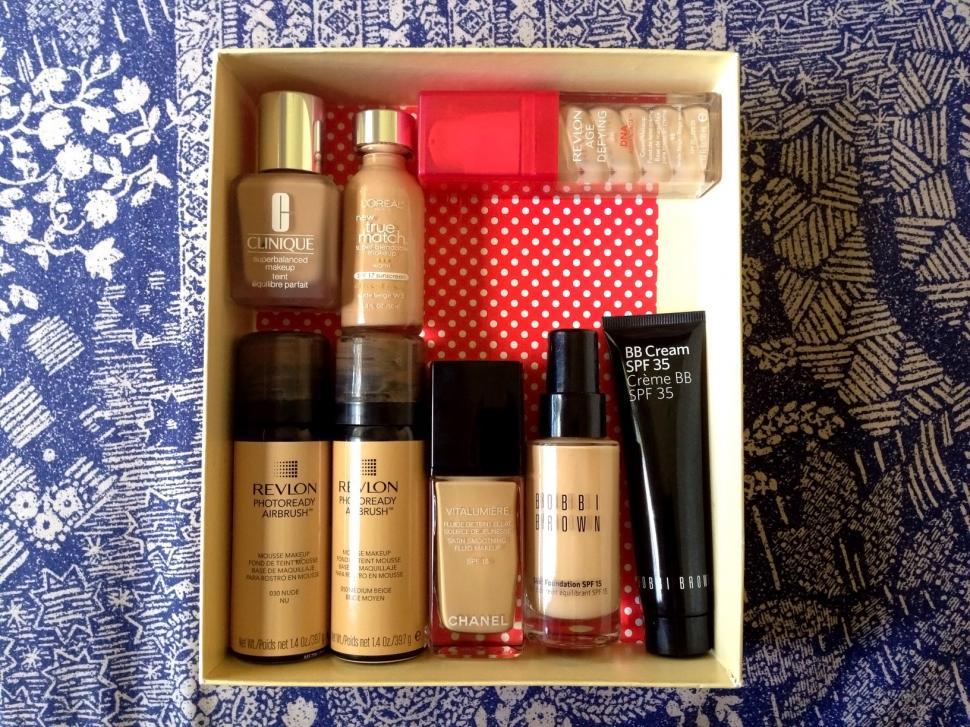 Free Image of liquid foundations 