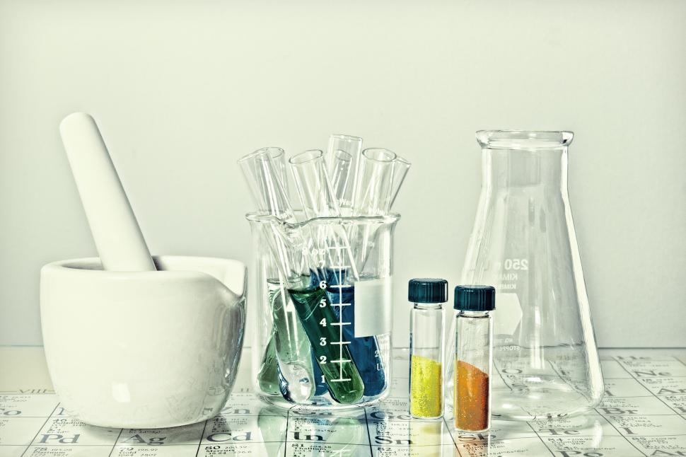 Free Image of Chemistry Glassware 