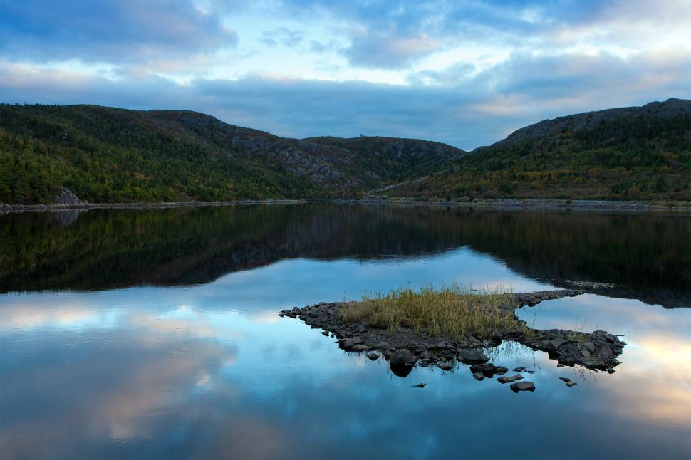 Free Image of Lake 