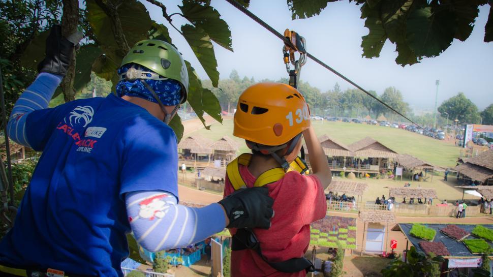 Free Image of Zipline Activities 