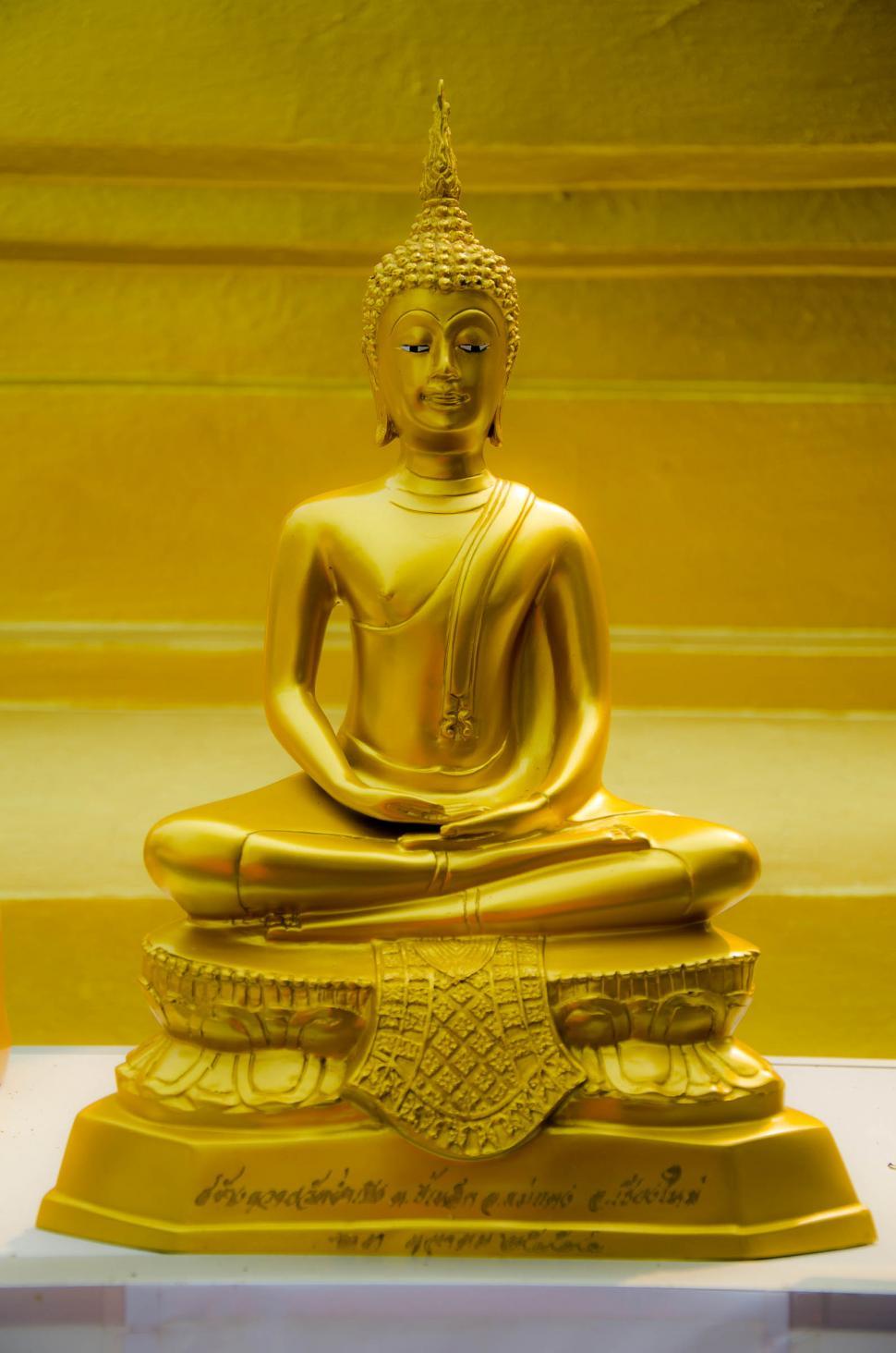 Free Image of Statue of Buddha 