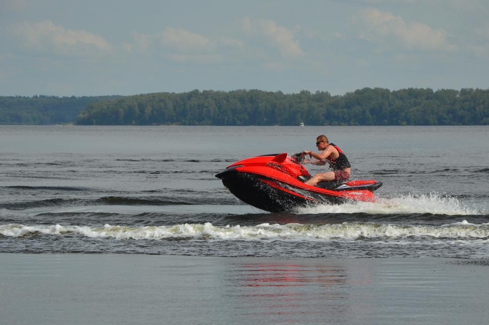 Free Image of Jet ski 