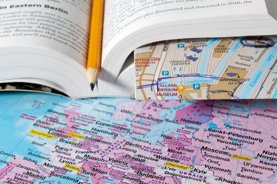 Free Image of Travel 