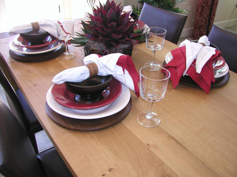 Free Image of Place Setting 