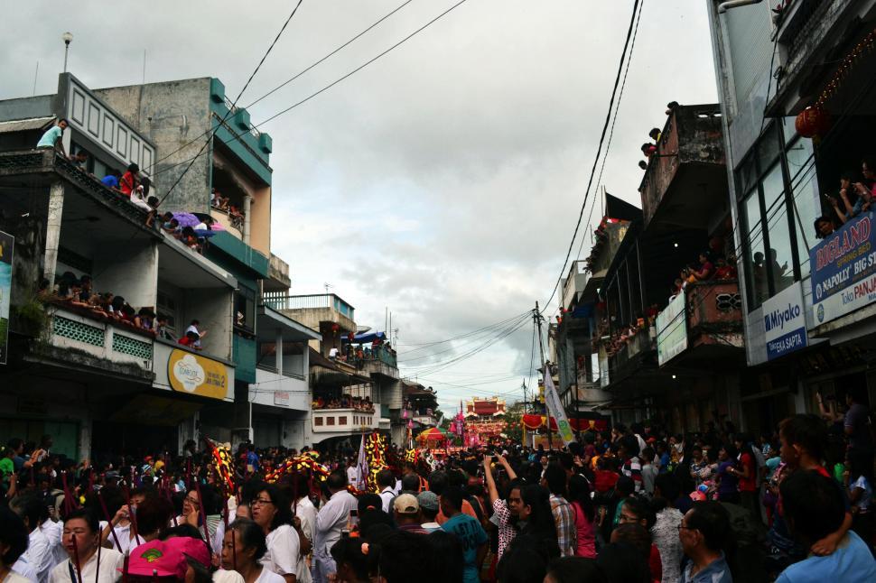 Free Image of Crowd of People 