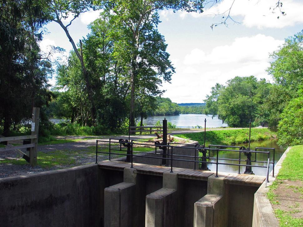 Free Image of Lock on the D&R Canal  