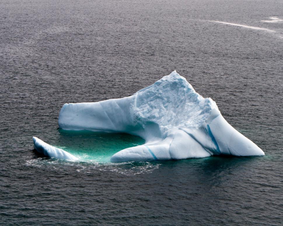 Free Image of Icebergs 