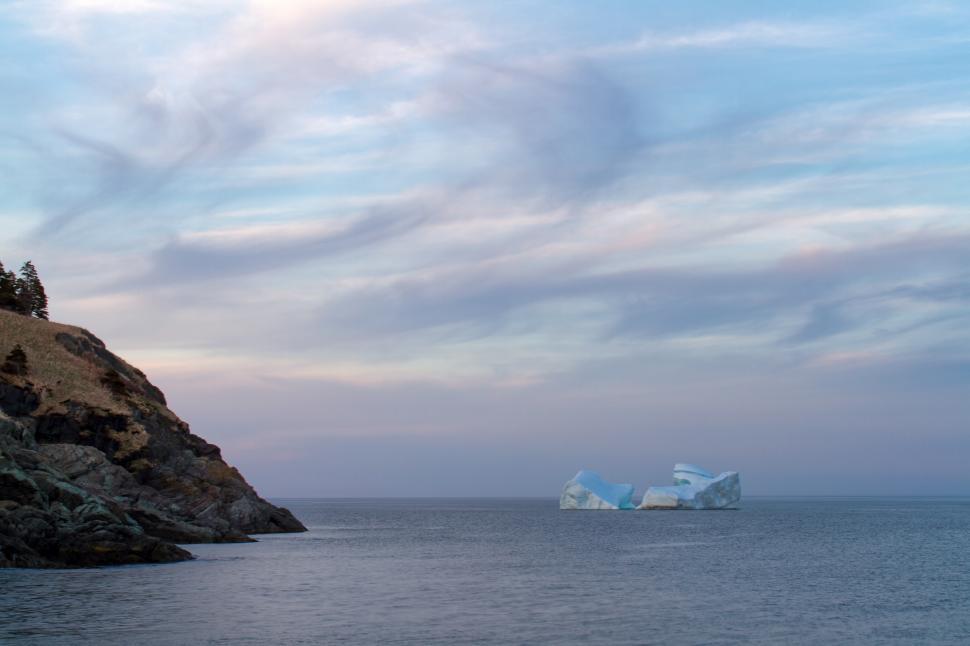 Free Image of Icebergs 