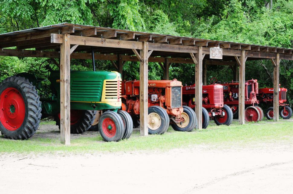 Free Image of Tractors 