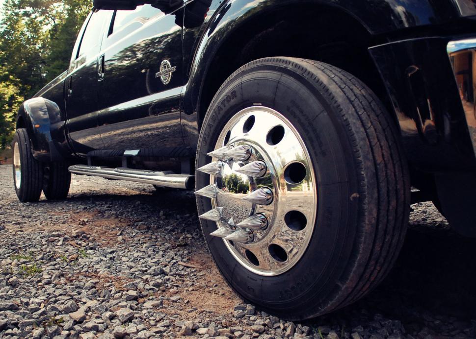 Free Image of Truck Wheel 