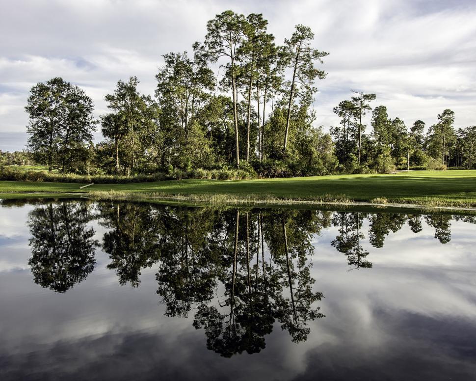 Free Image of  Lake Reflection 