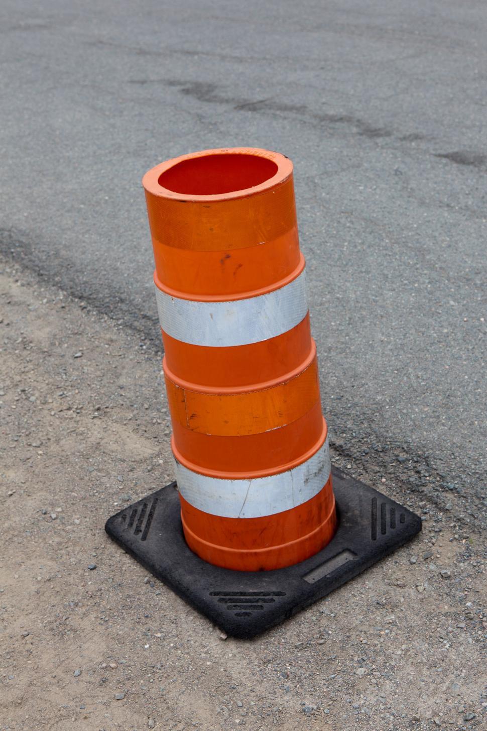 Free Image of Pylon 