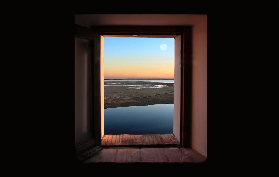 Free Image of Window onto the end of the day 