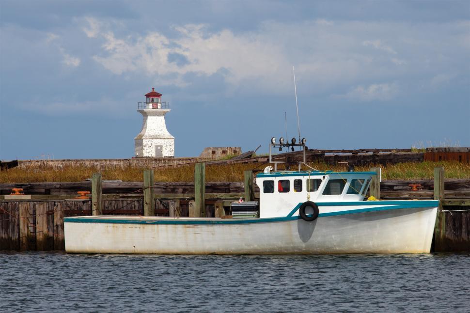 Free Image of Fishing boat 