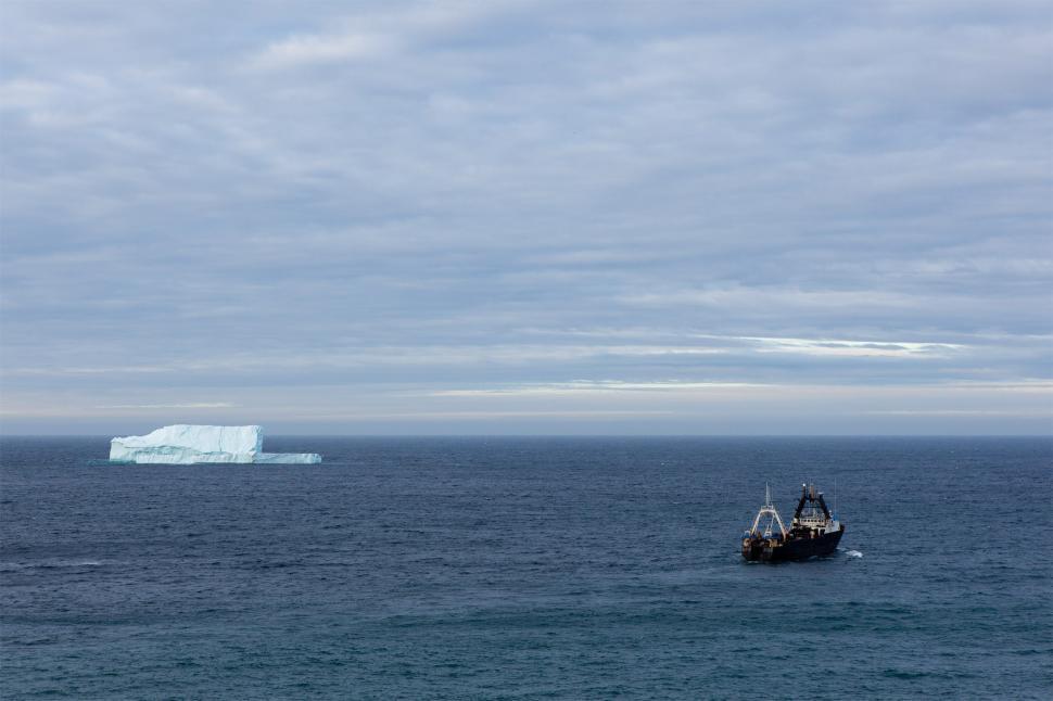 Free Image of Trawler and iceberg 