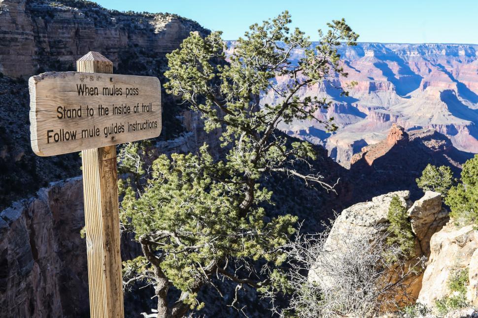 Free Image of Mule Guide sign 