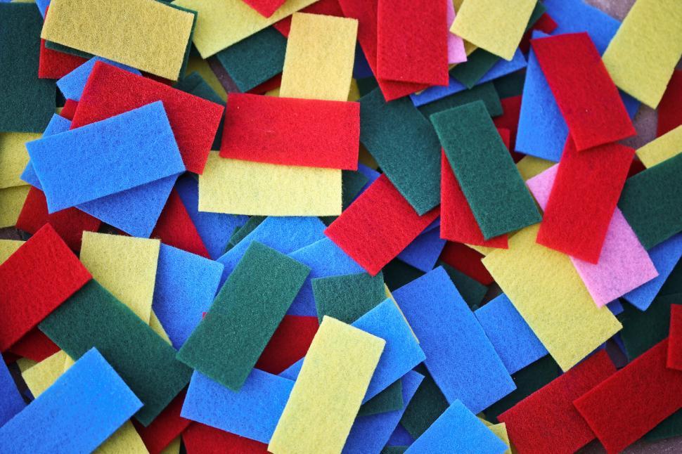 Free Image of Pile of pot scrubbers 