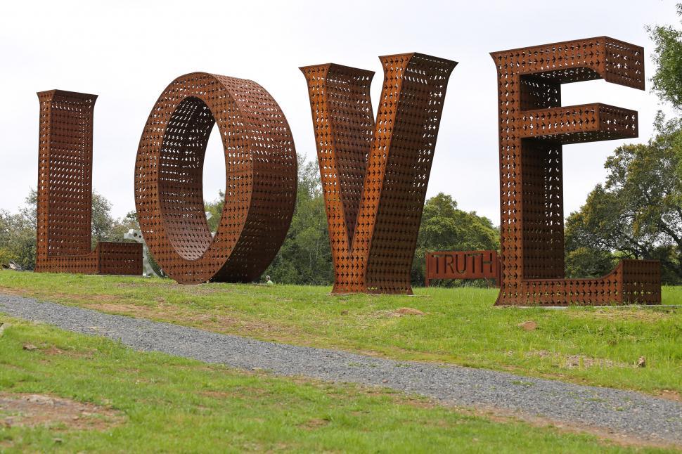 Free Image of Love Sculpture 