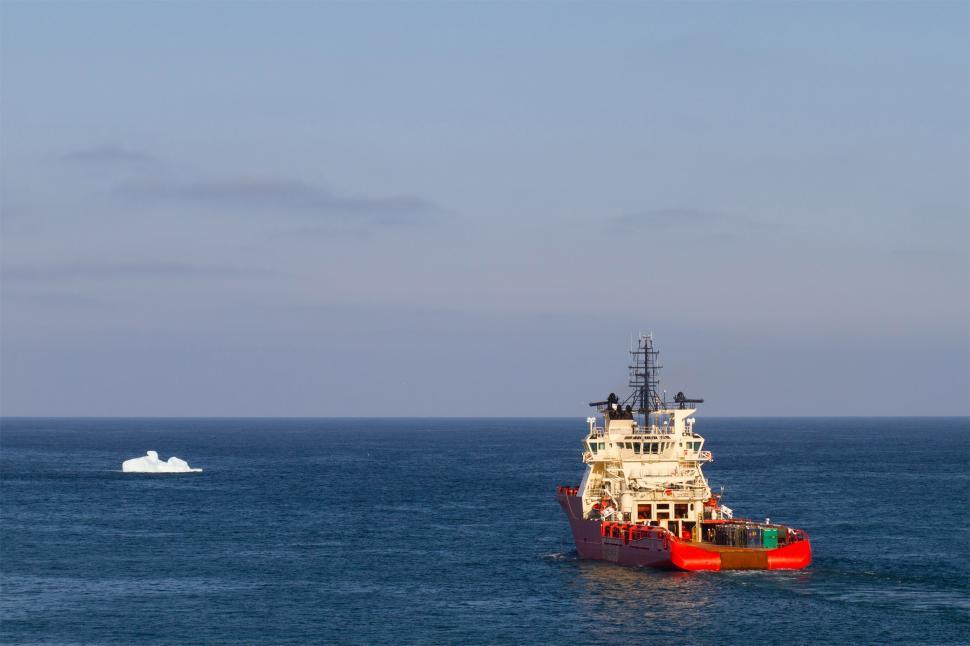 Free Image of Supply ship 