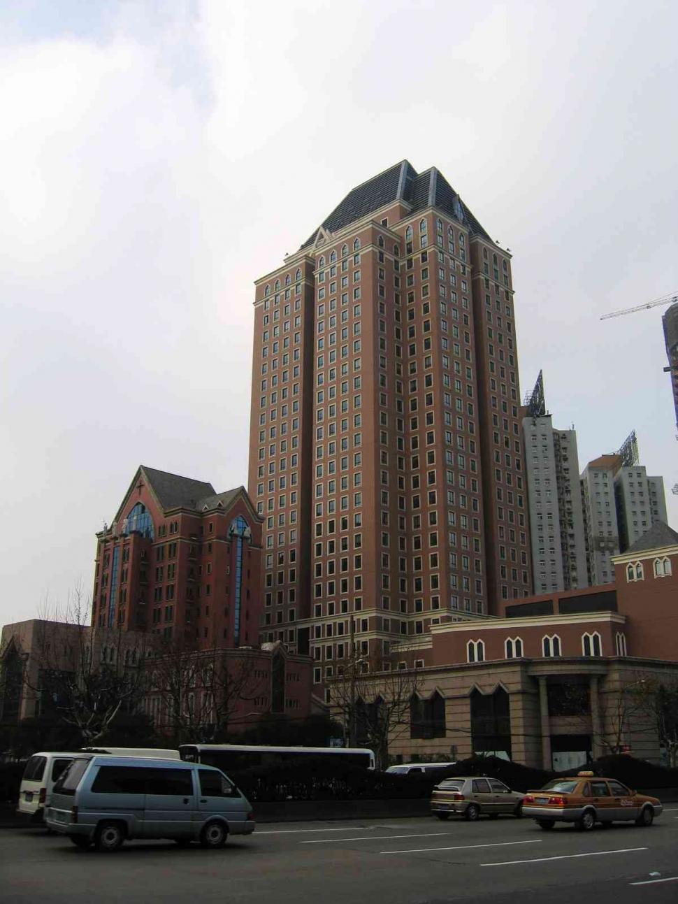 Free Image of highrise apartment 
