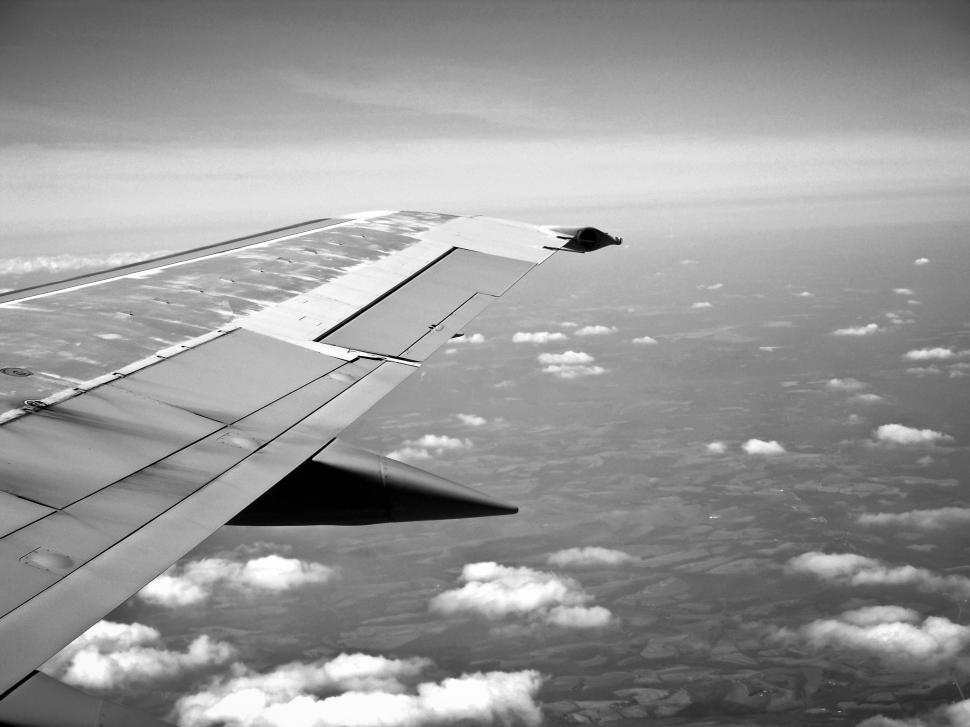 Free Image of Aircraft wing 