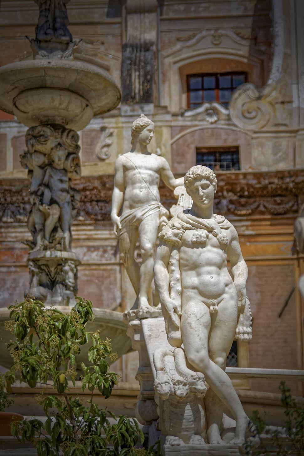 Free Image of Fountain 