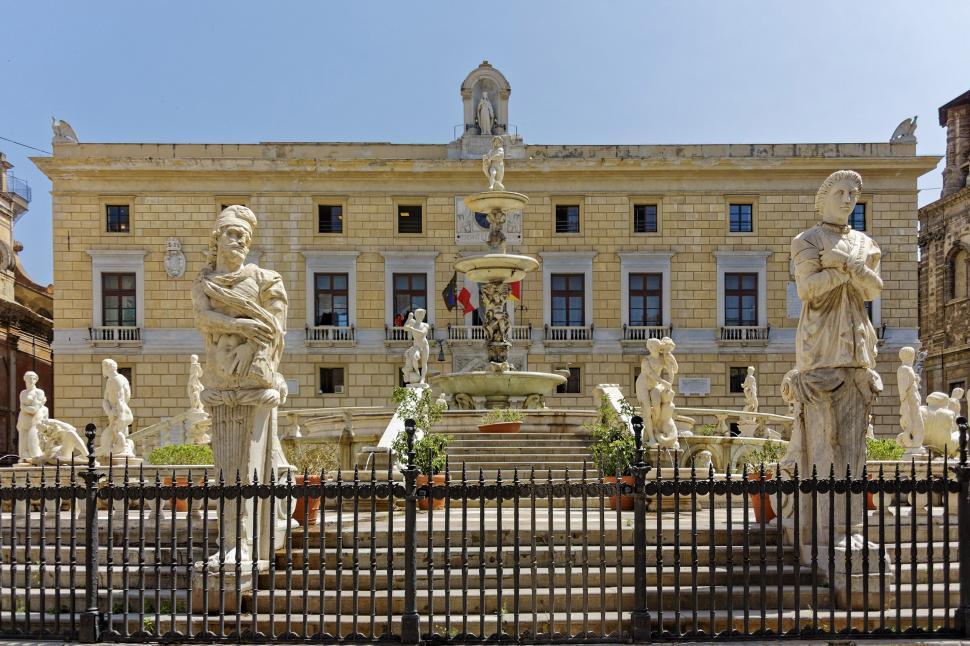 Free Image of Fountain 