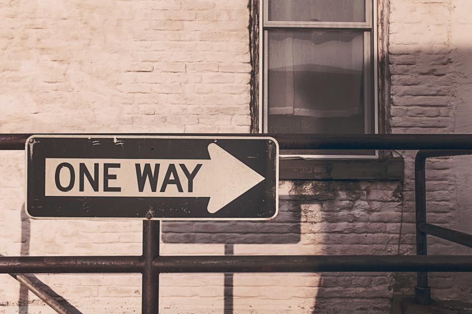 Free Image of One-way traffic 