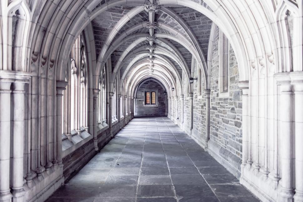 Free Image of Corridor 