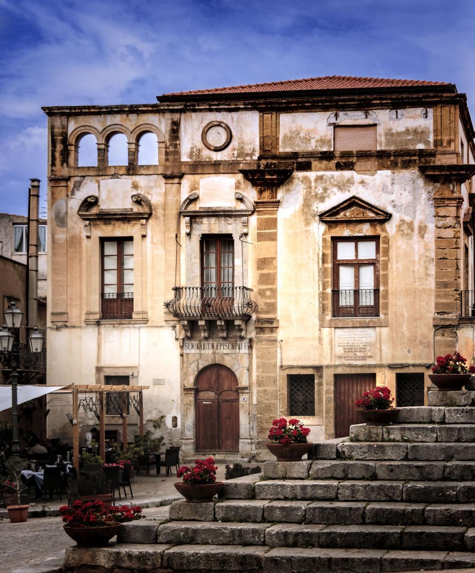 Free Image of Building 