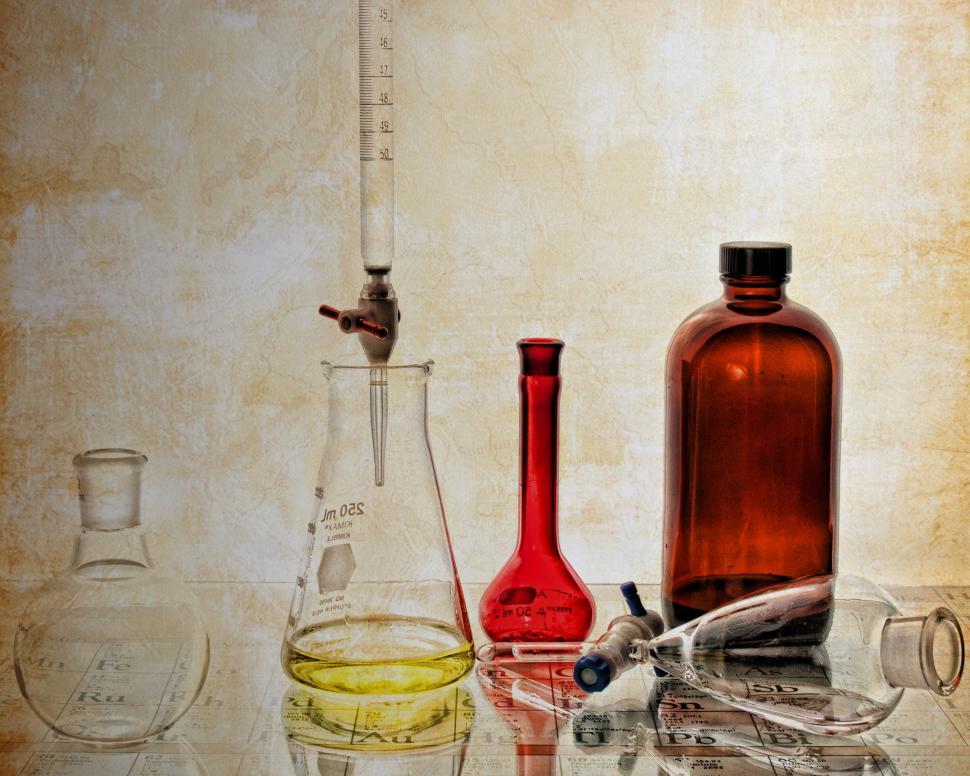 Free Image of Vintage laboratory glassware 