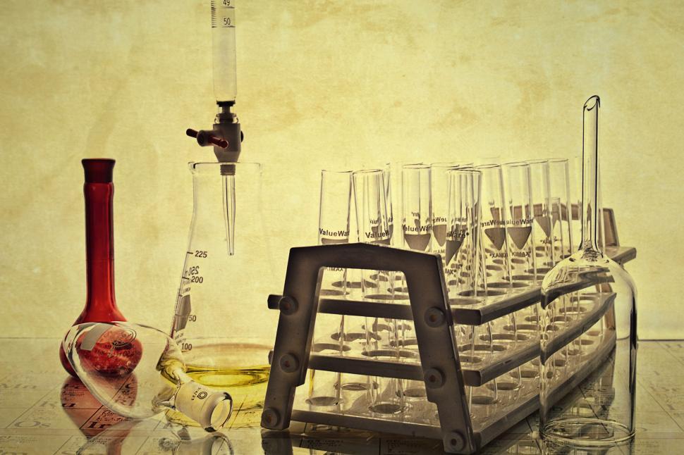 Free Image of Test tubes and glassware 