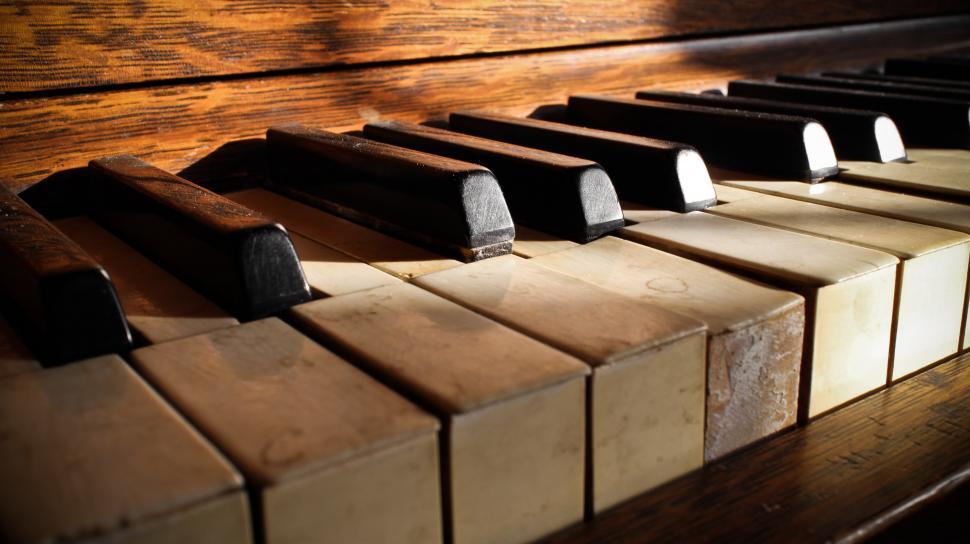 Free Image of Old Piano Keys 