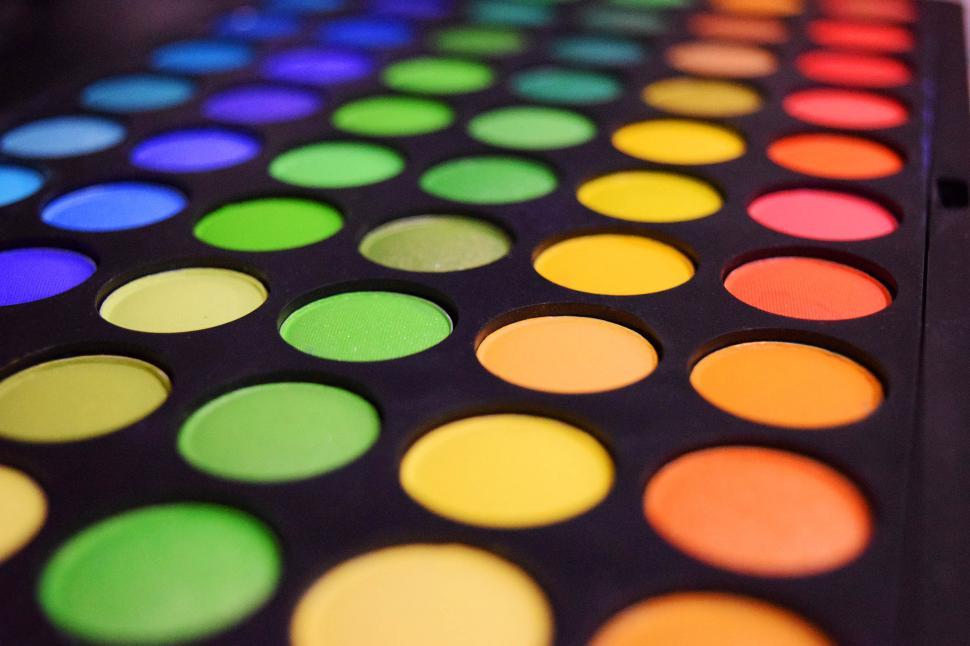 Free Image of Eye Shadow Pallete 