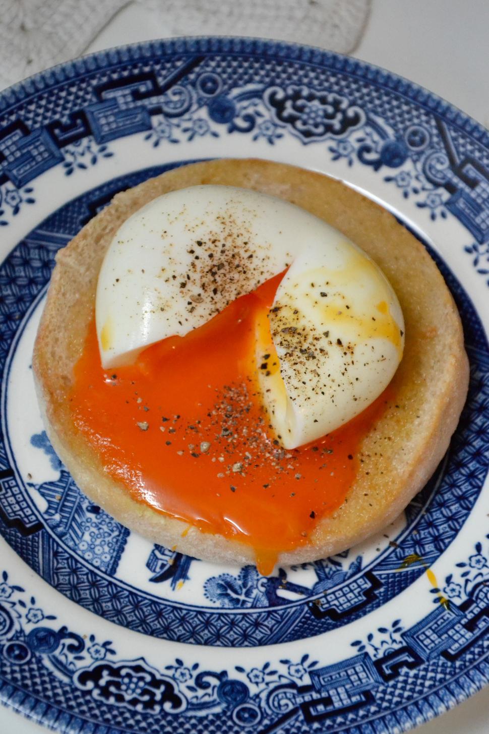 Free Image of Soft boiled egg 