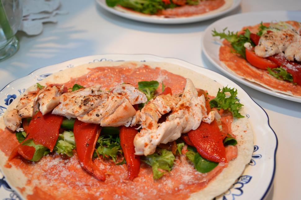 Free Image of Chicken with vegetables 